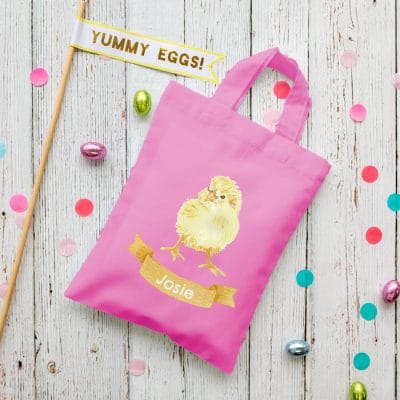 Personalised chick Easter bag (Pink bag) is the perfect way to make your child's Easter egg hunt super special this year