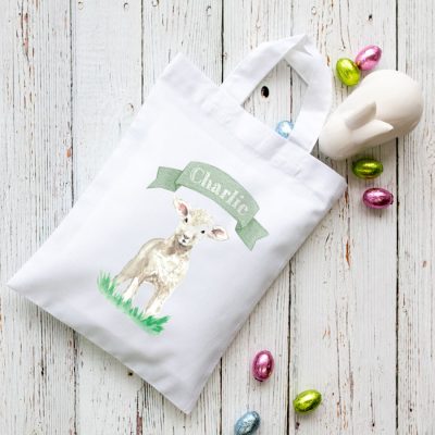 Personalised lamb Easter bag (White bag) is the perfect way to make your child's Easter egg hunt super special this year