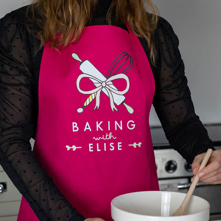 Personalised baking apron (Adult - Pink) is a perfect gift for a keen baker and fully personalisable with a name of your choice