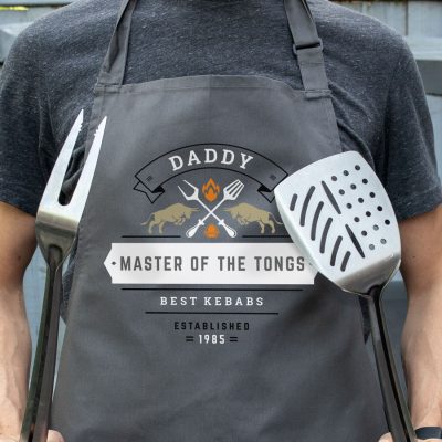 Personalised master of the tongs apron (Adult) in grey is a perfect gift for a brother, father or Grandad on their birthday or as a gift for father's day