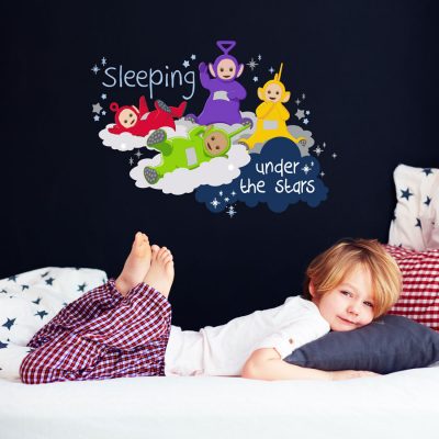 Teletubbies under the stars wall sticker (Regular size) perfect for decorating a little one's bedroom with a Teletubbies theme