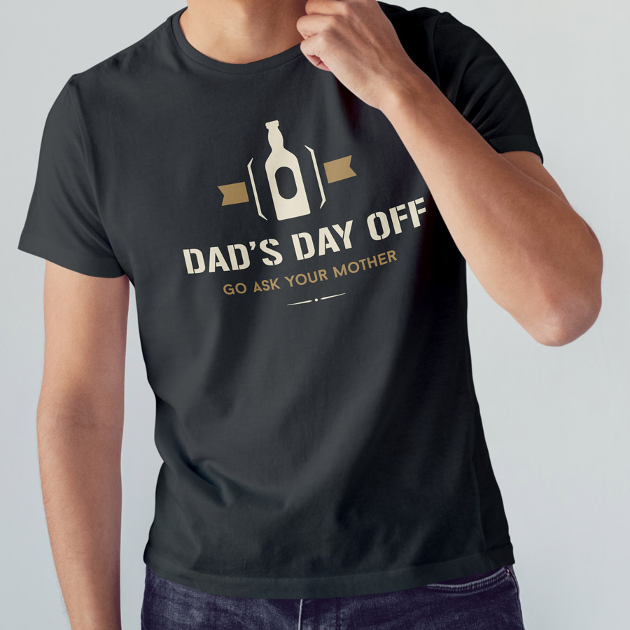 Dad's Day Off Men's T-shirt (Grey) perfect gift for fathers day, birthday or Christmas
