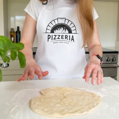 pizzeria apron in white