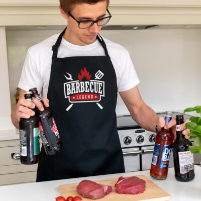 barbecue legend apron in black