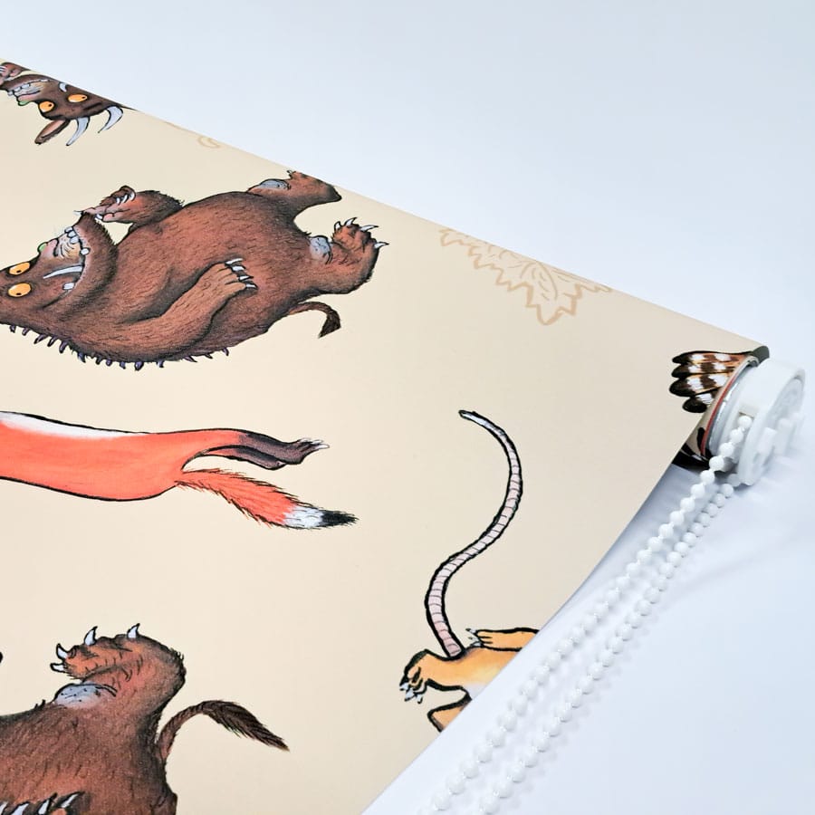 The Gruffalo and Friends roller blind close-up of blind mechanism with white chain