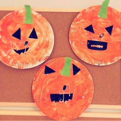 Paper plate pumpkins | Halloween craft ideas for kids | Blog | Stickerscape | UK